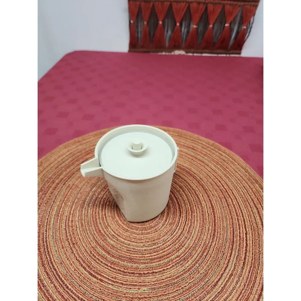 Vintage Tupperware Creamer w/Airtight Lid # 1414 Almond 1970's Made In The USA